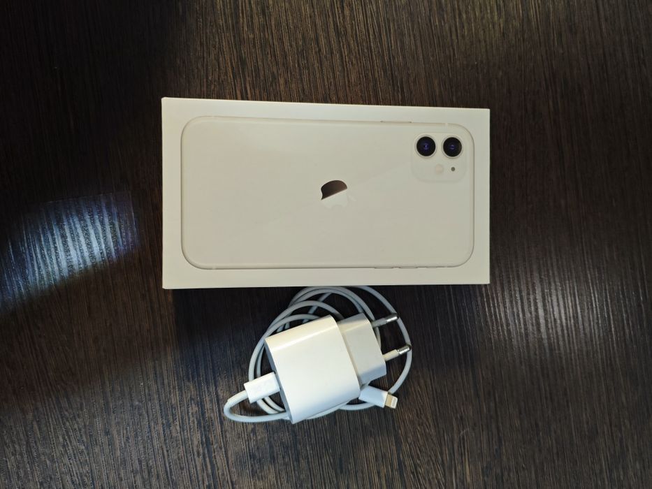 Продам iPhone 11