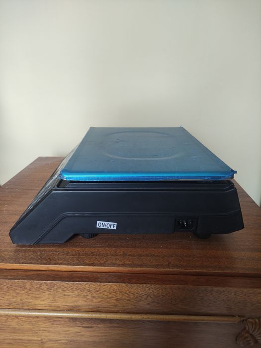 Электровесы со счётчиком цены