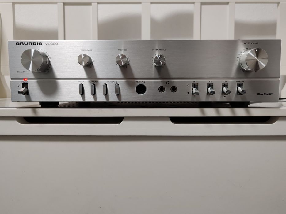 Grundig V 2000, Germania