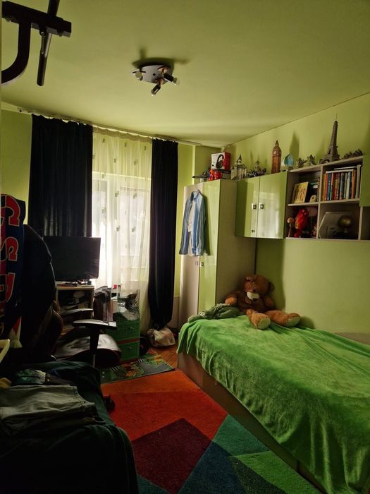 Proprietar vând apartament 3 camere zona Soarelui