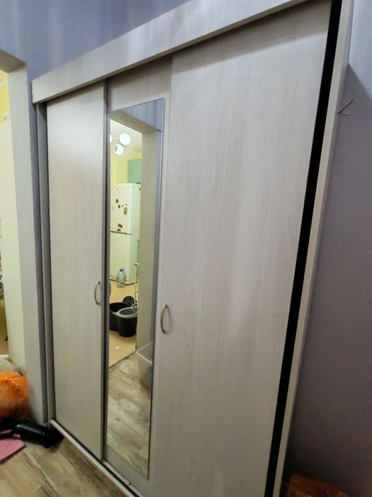 Отдам шкаф купе даром