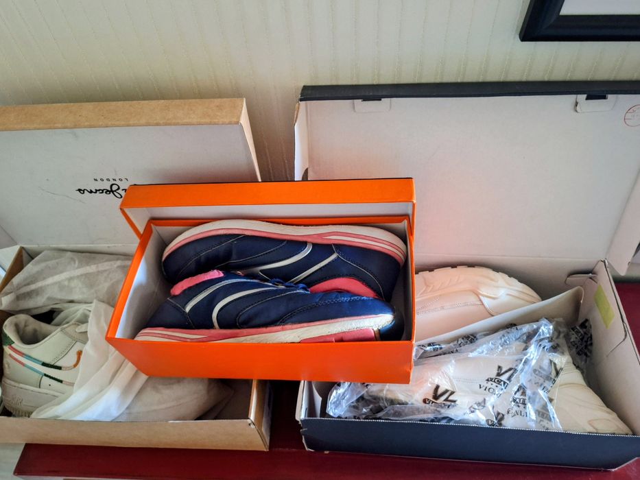 Кроссовки Nike Три пары 37-38р