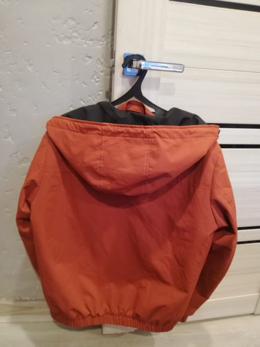 Демисезонная куртка.