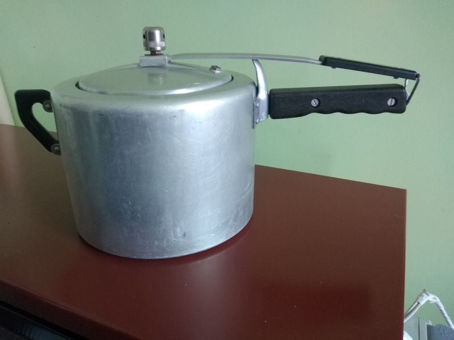 Тенджера под налягане