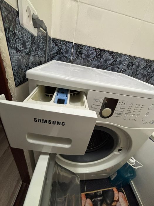 Продаю стиральную машинку Samsung