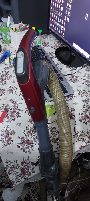 Пылесос LG  1,6 W  турбо