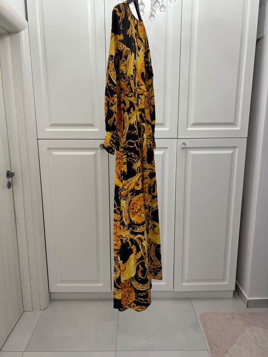 Vand rochie lunga cu imprimeu Versace