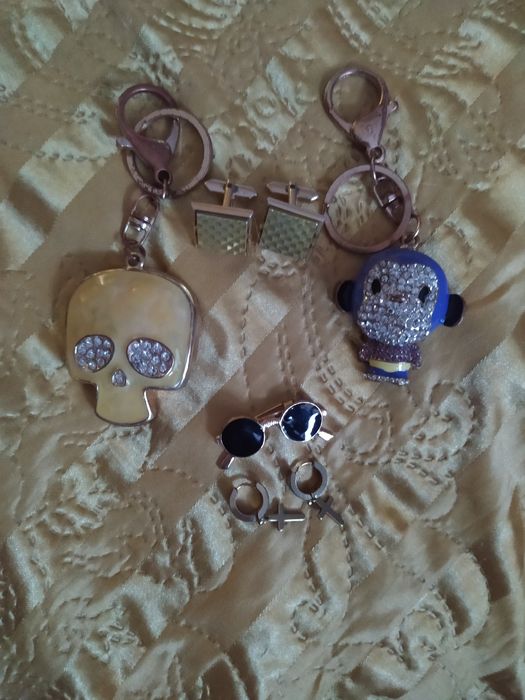 Продам бижутерию