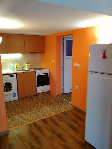 Самостоятелно студио „Сияние“ за нощувки, Велико Търново,широк център