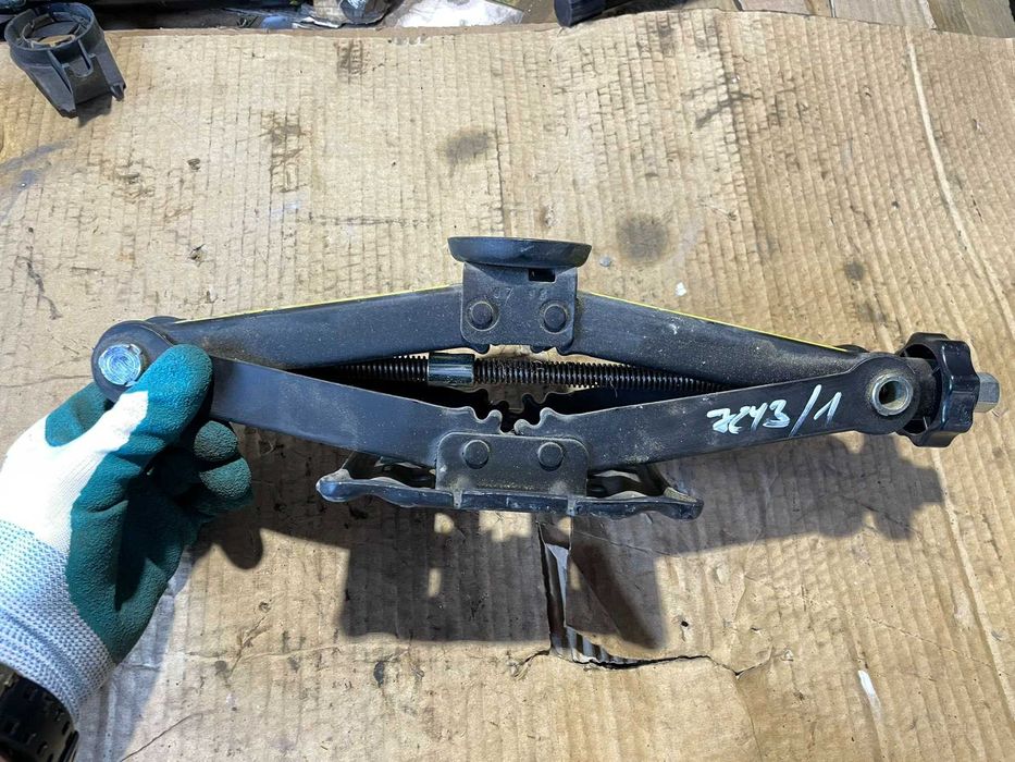 Авто Крик Авариен Крик Mercedes A B Class