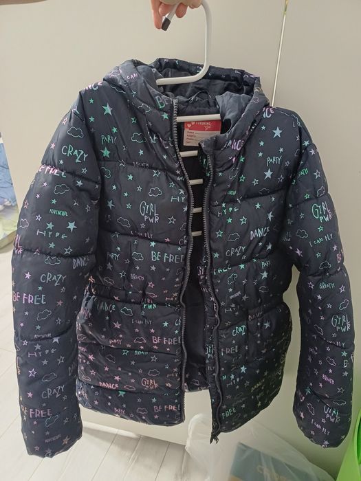 Куртка зимняя на девочку размер 152, как новая, много не носили