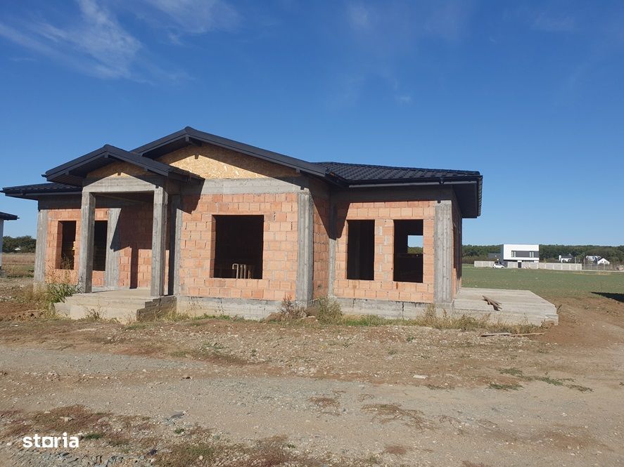 Vila Balotesti, padure,'la rosu',bransata la utilitati 99000 euro