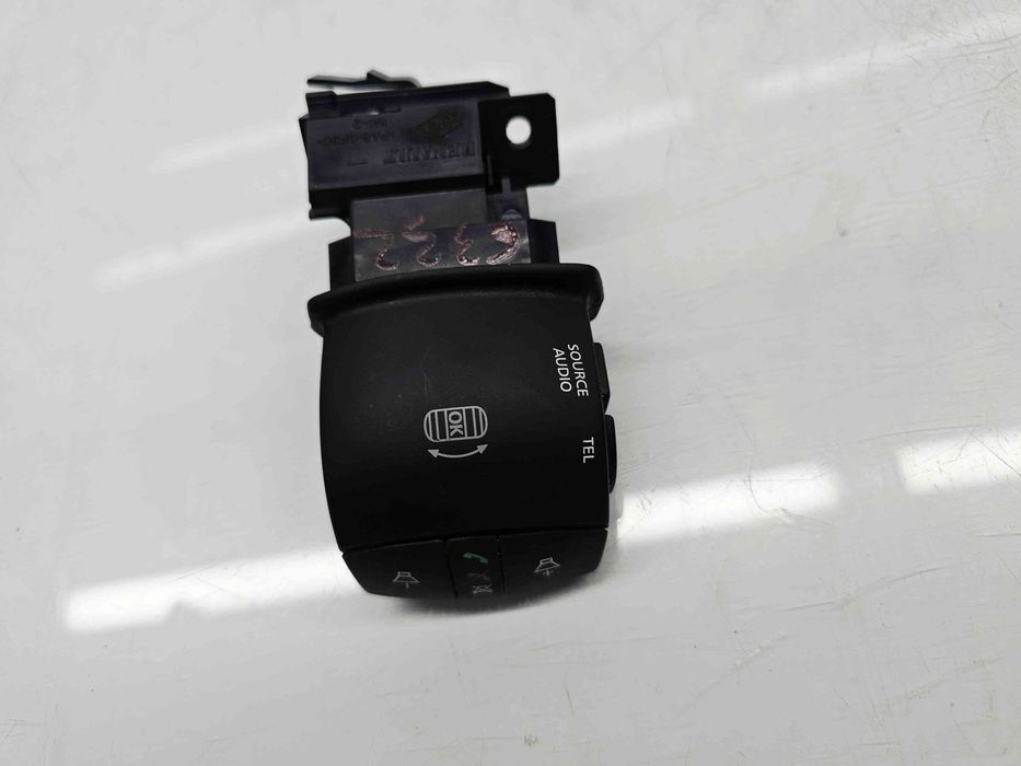 Comenzi volan Renault Scenic 3 (J95) Facelift [Fabr 2009-2015] 255529