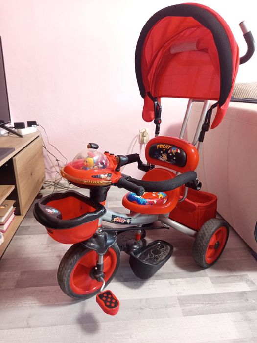 Детска триколка за бутане