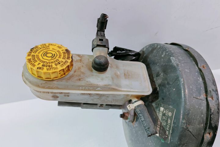 Tulumba Frana  cu pompa centrala 6N1614105K Volkswagen VW Polo a 3-a