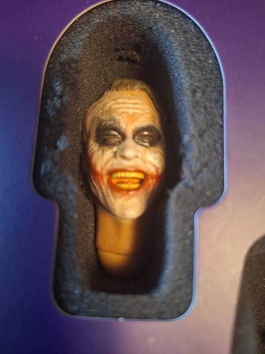 Hot Toys THE JOKER 2.0 Dx11 Sideshow 1/6