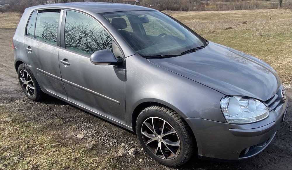 VW Golf 5 1.9tdi, голф 5 6 скорости на ЧАСТИ гр. Перник Промишлена зона ...