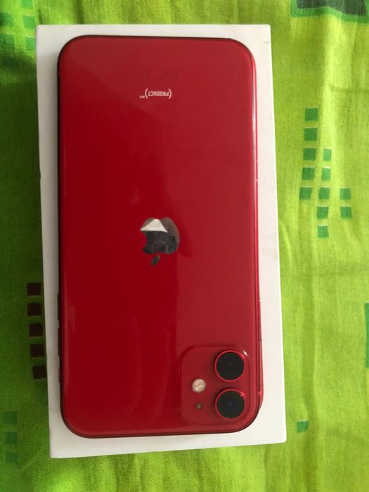 Продам айфон 11 торга нет