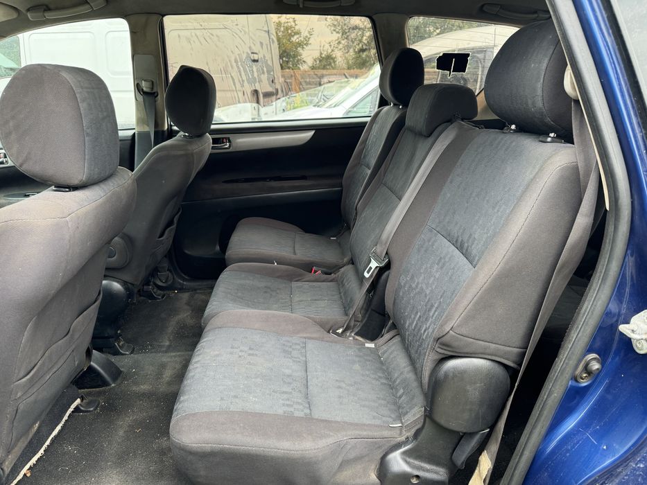 Toyota avensis verso 2.0 dizel  само на части