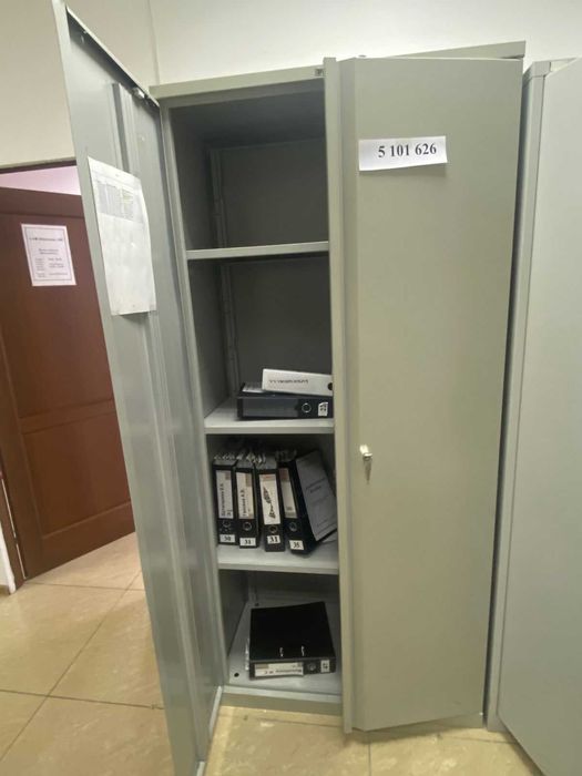 офисные столы, стулья, тумбы