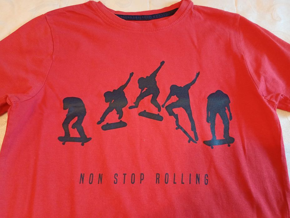 Tricou super pe roșu pentru rollerii 8-10 ani