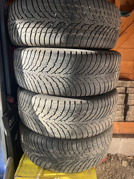 Jenti tabla 16 cu capace originale Ford si cauciucuri de iarna
