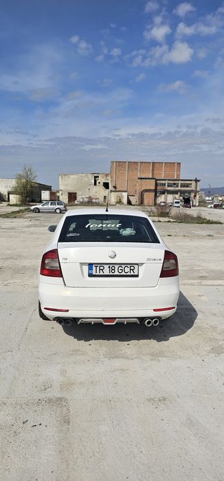Vând skoda octavia 2 2010 facelift
