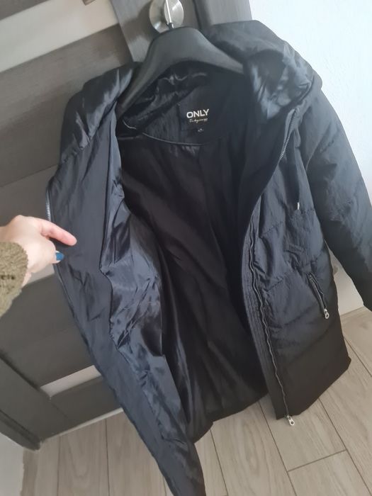 Geaca groasa de iarna - S - 179 lei