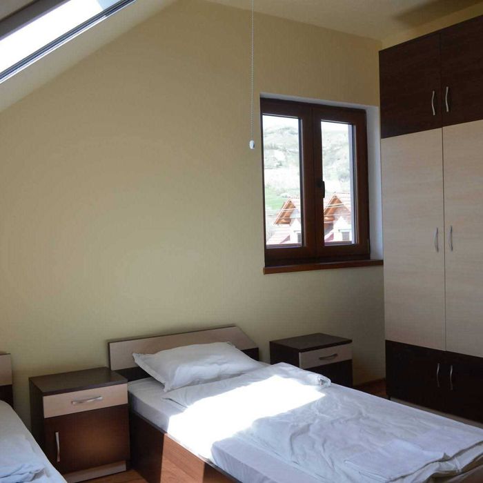 Închiriere Pensiune/Han Exclusiv pe Termen Lung