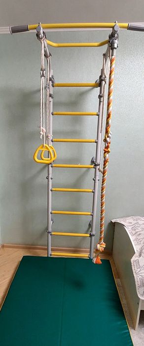 Шведская детская стенка