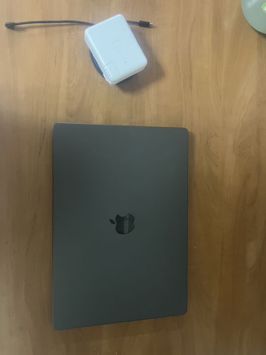 Macbook pro 16 m4 max 1 tb