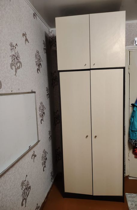 Продается шкаф плательный