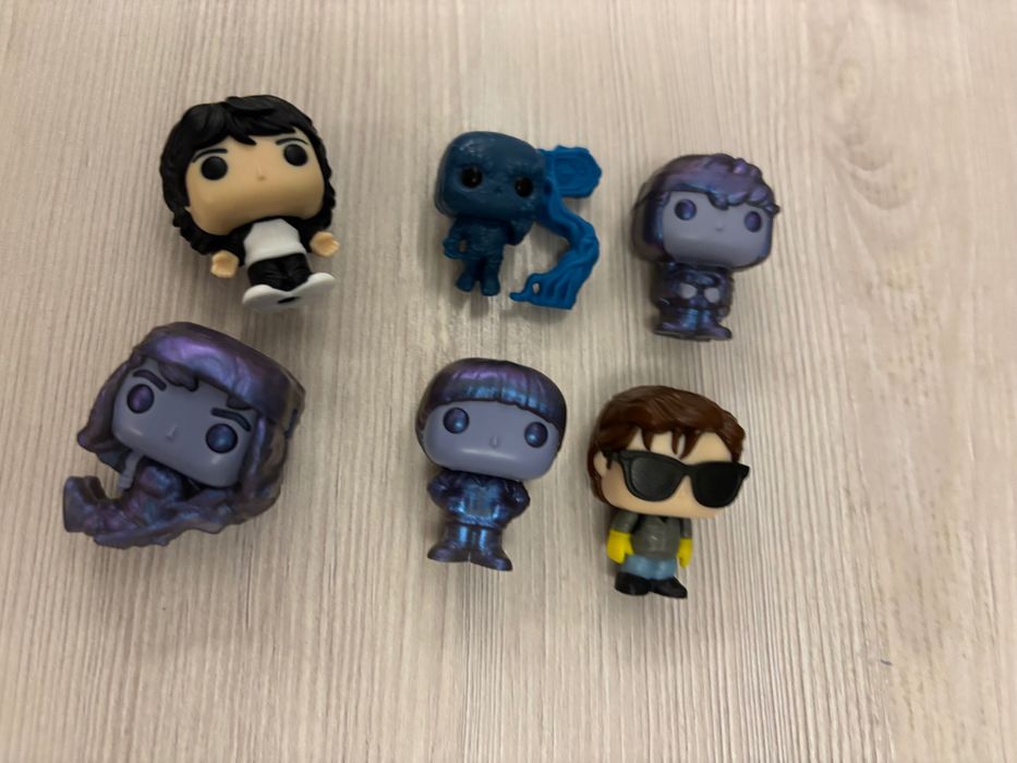 Игрушки из очень странные дела