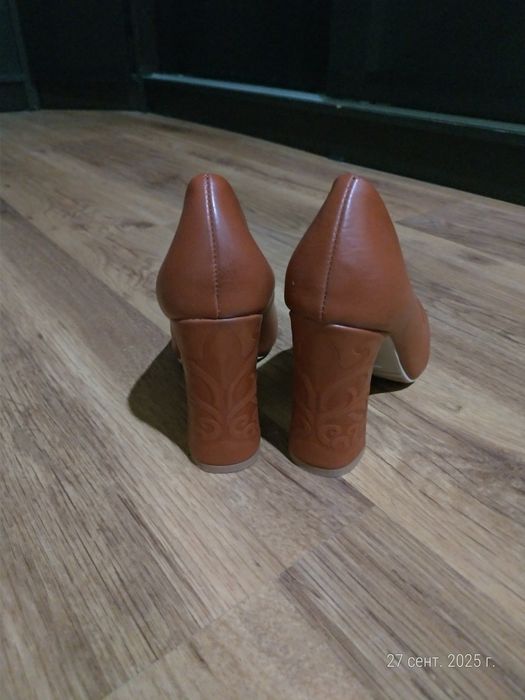 Туфли на высоком каблуке