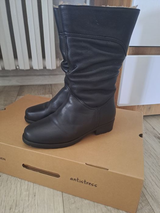 Продам кожаные сапоги зимние