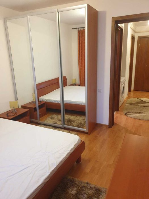 Inchiriez apartament 2 camere decomandate