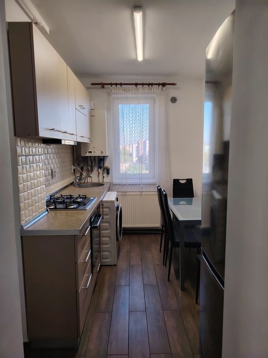 Dau in chirie apartament cu 2 camere