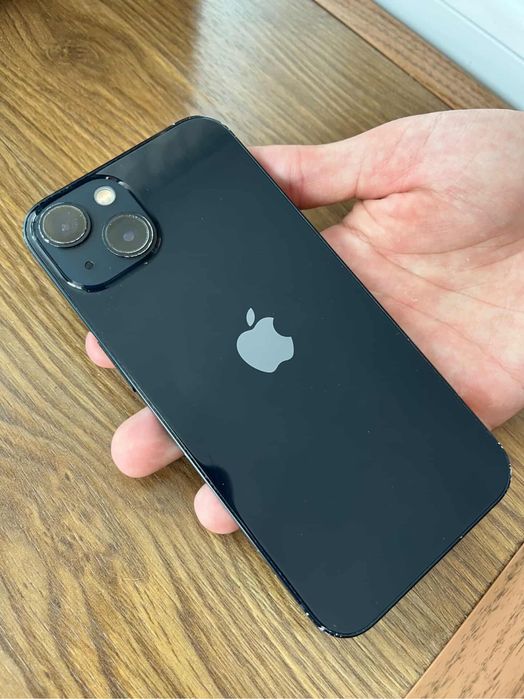 Iphone 13 Перфектен