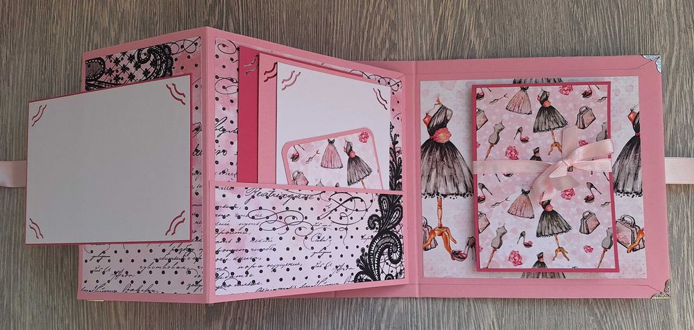 Албум за снимки "Малка, черна рокля" в розово, ръчна изработка /33.22