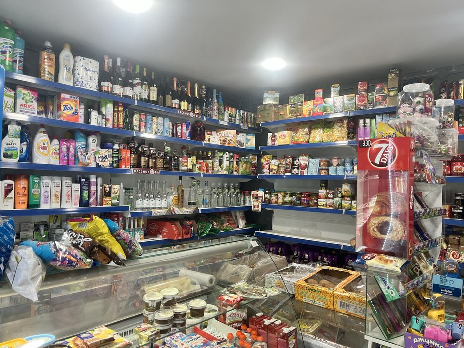 Продам металические витрины