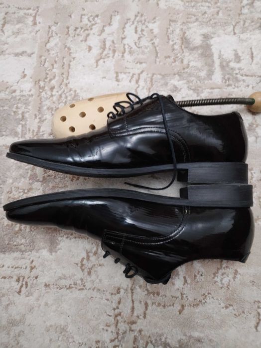 Pantofi piele lacuita mas.41