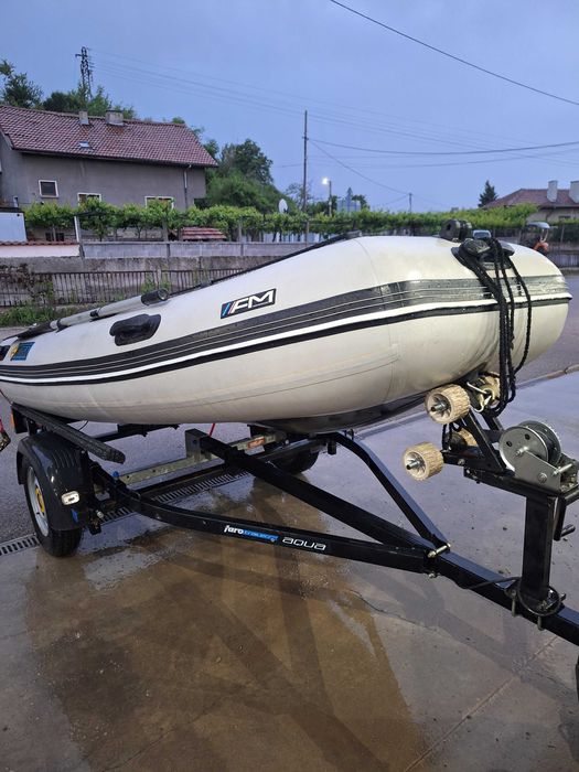 Надуваема лодка с твърдо дъно - Omega