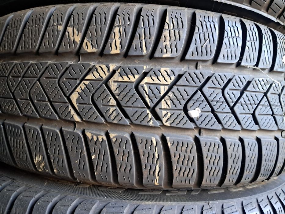 Anvelope second iarna 225 55 R17 Pirelli RFT* 2024