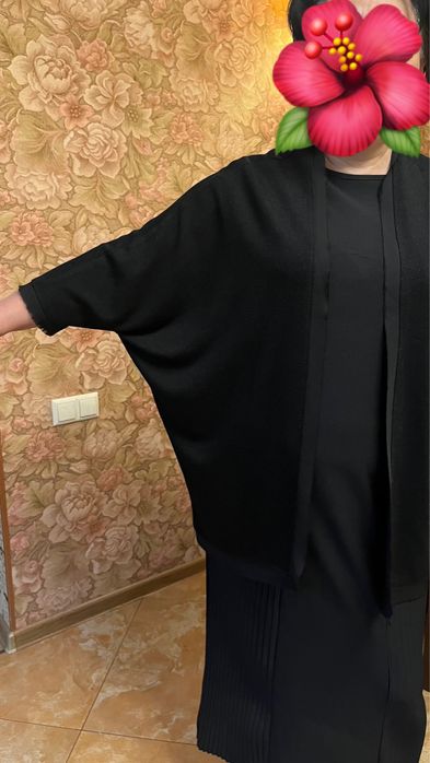 Платье с накидкой