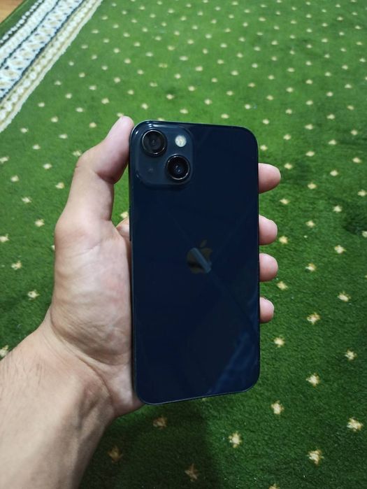 Iphone 13       dark blue