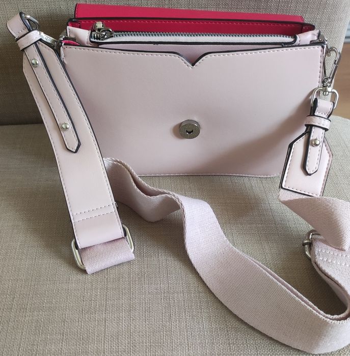 Дамски чанти различни моделчета