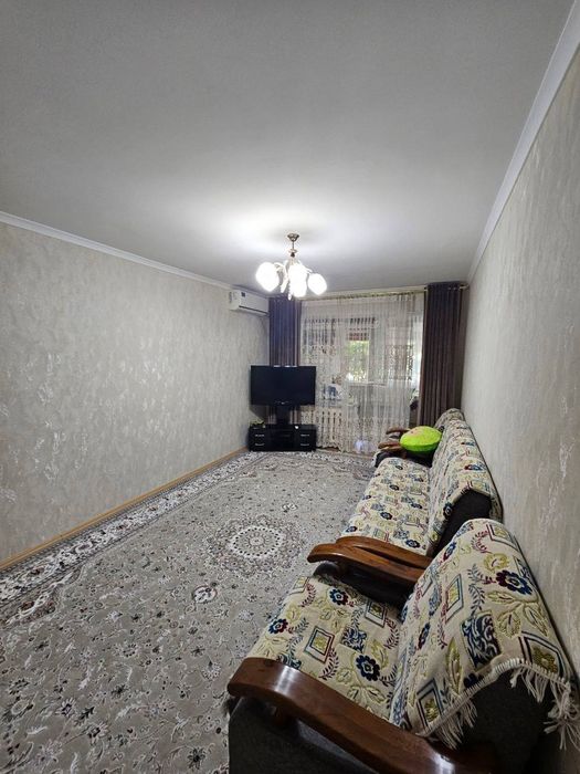 Продаётся 4/2/4 Буюк ипак йули метро