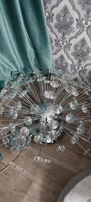 Люстра очень красивая
