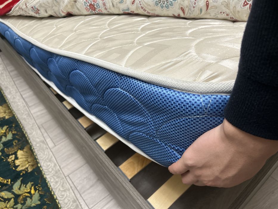 Кровать двухспальная