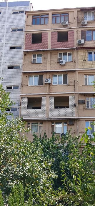 Balkonga gʻisht teramiz